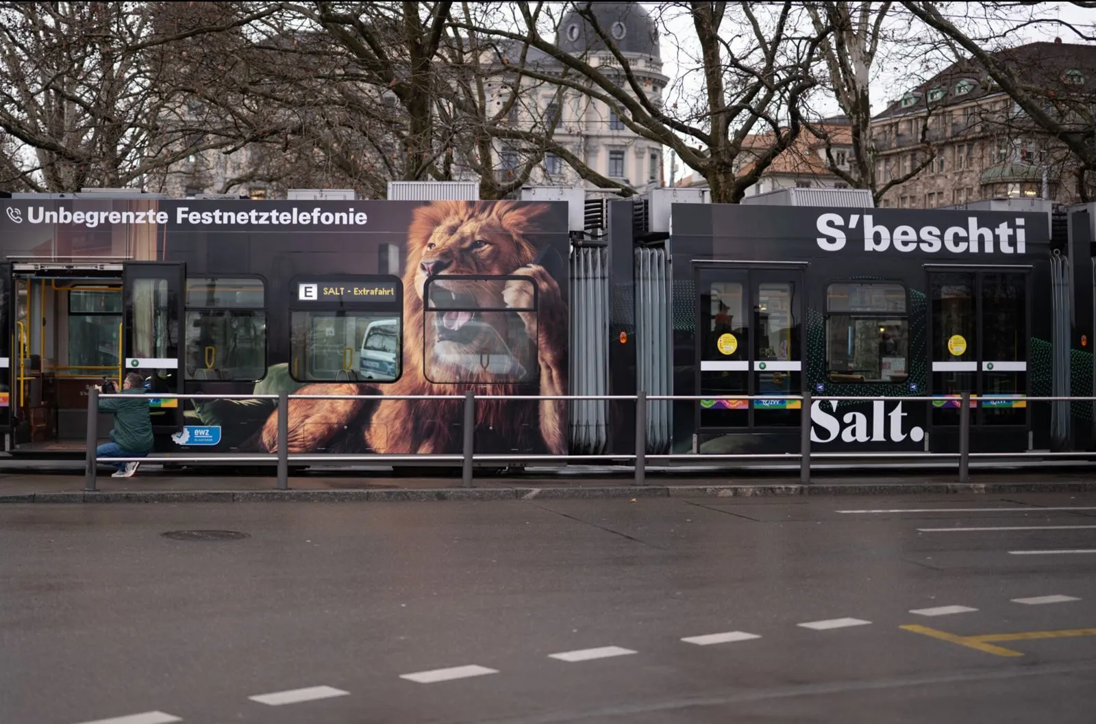 Salt Tram Zürich — visual 11